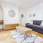 Nice DESIGN studio near BATIGNOLLES