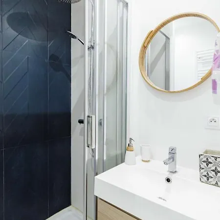 Nice Design Studio Near Batignolles Apartment *